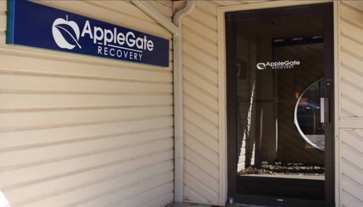 AppleGate Recovery Elyria