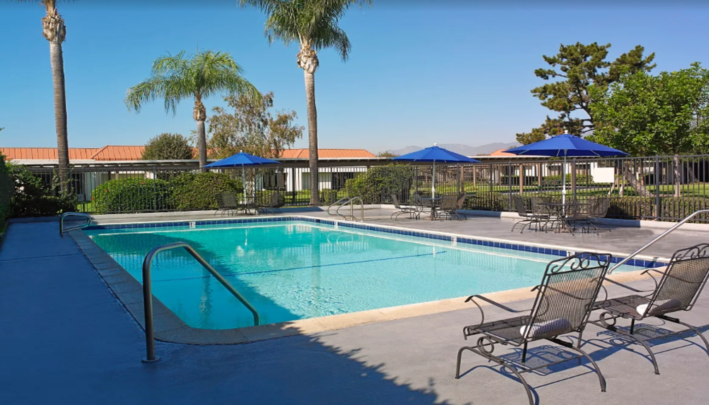 Aurora Charter Oak Hospital - Outpatient