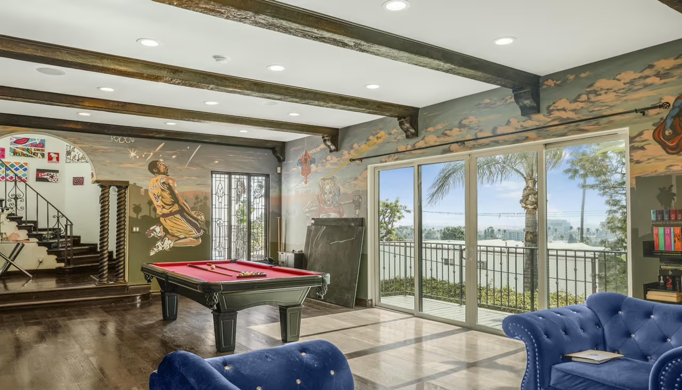 Hollywood Hills Recovery