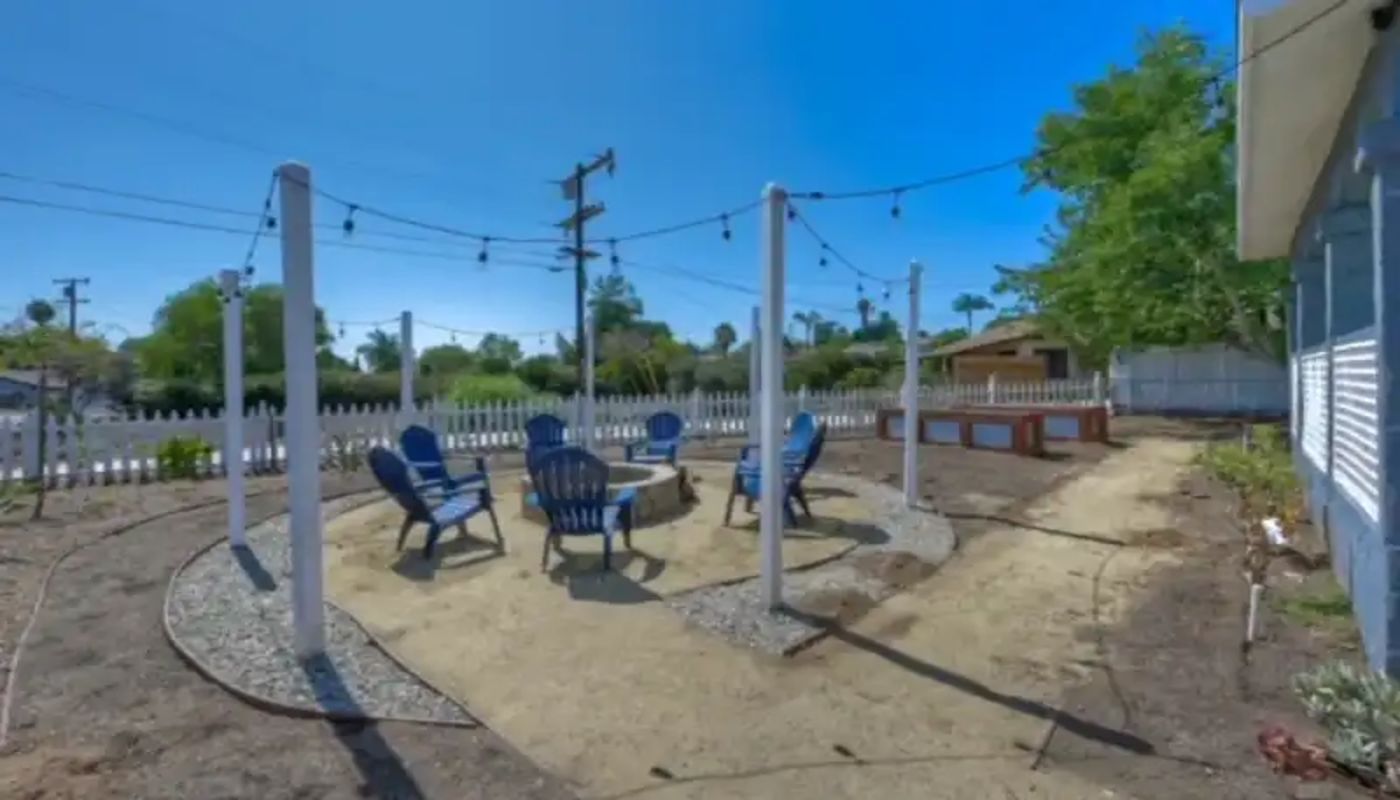 Pacific Oasis Recovery - The Hula House